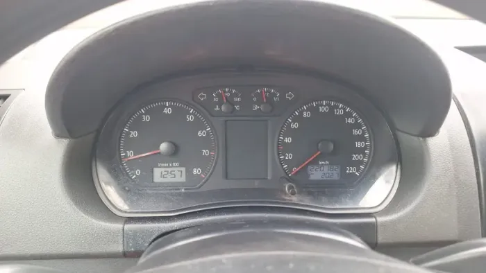 Volkswagen Polo Sedan 1.6 MI Total Flex 8V 4P 2008