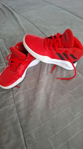 Tenis adidas