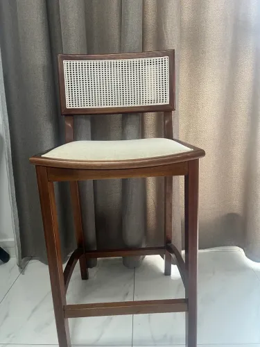 Banqueta em Madeira e Linho