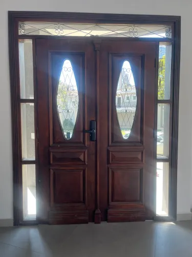 Porta colonial maciça 