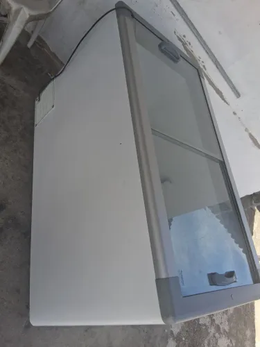 Freezer expositor