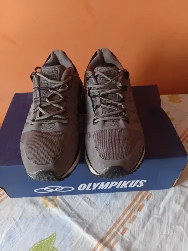 Tênis olympikus. 