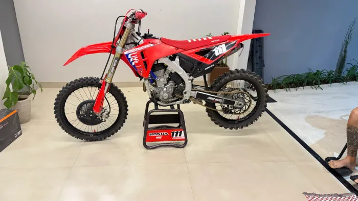Vendo Honda crf250r 2025