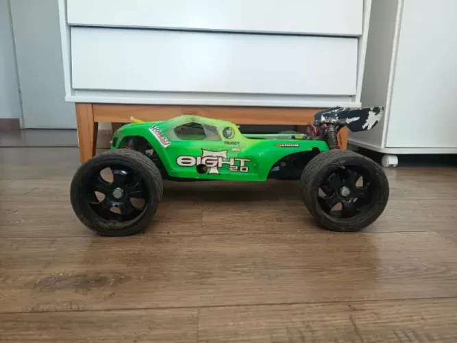 Carrinho de Controle Remoto que chega a 160 km/h