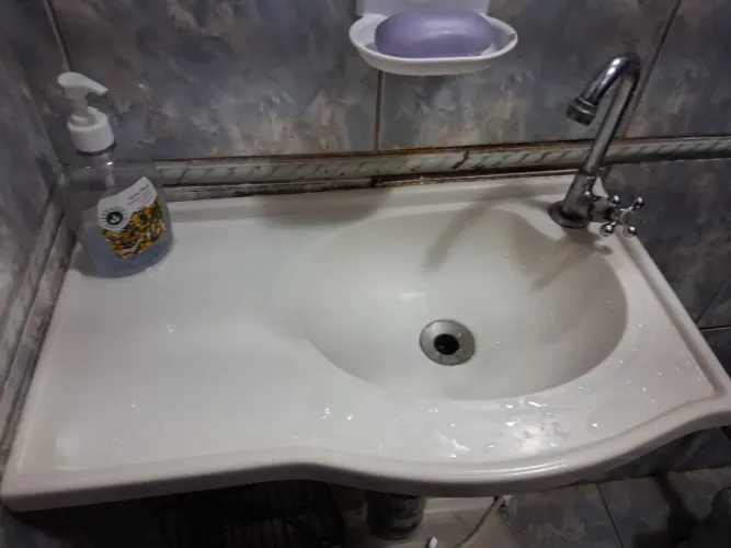 Vendo do Pia/ Lavatório Banheiro em Vila Isabel 