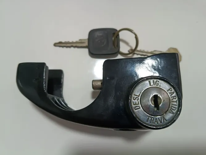 Suporte de coluna e ignição da Brasília