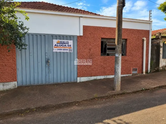 Casa com 1 Quarto(s) e 2 banheiro(s) para Alugar, 10 m² por R$ 2500 / Mês