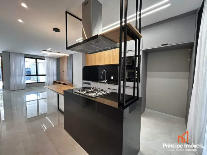 Casa com 3 quartos no Bom Retiro em Joinville