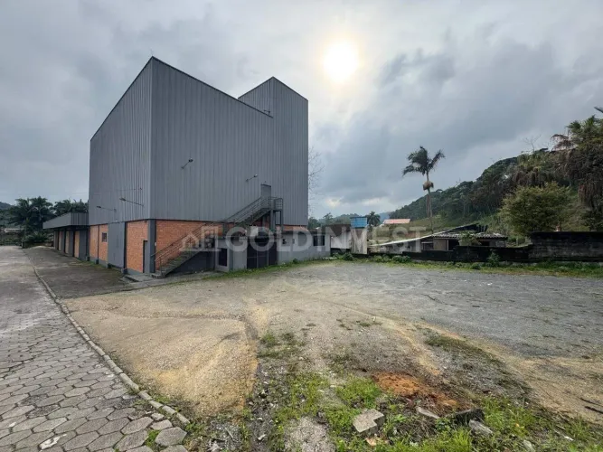 Galpão com 1.100m² no Centro de Guabiruba!!!