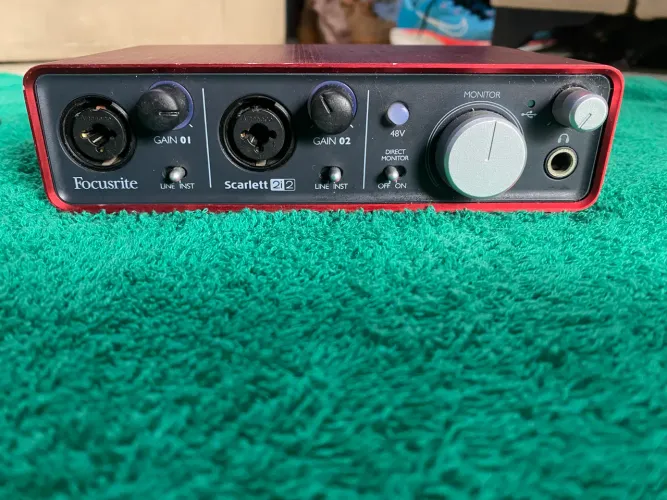 FOCUSRITE PLACA DE ÁUDIO 