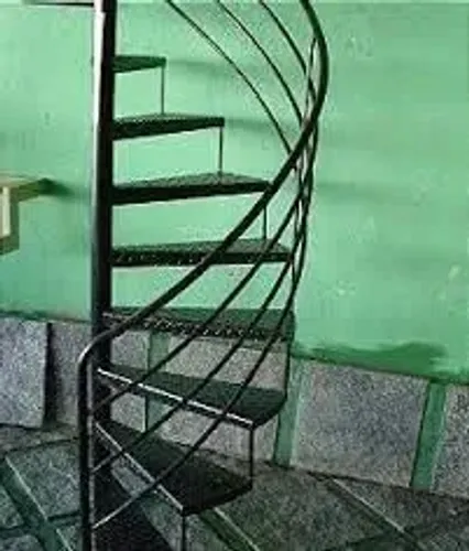 ESCADA DE FERRO CARACOL
