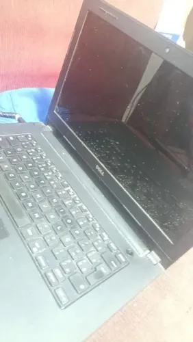 Notebook Dell Inspiron 15 para retirada de peças - não liga
