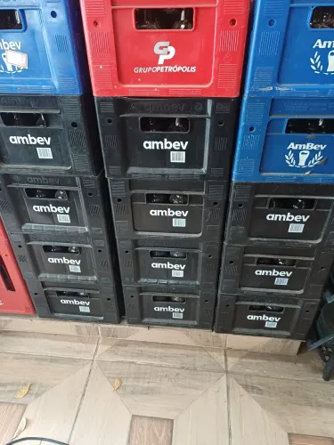 Vendo caixa de Cervejas 300 ml