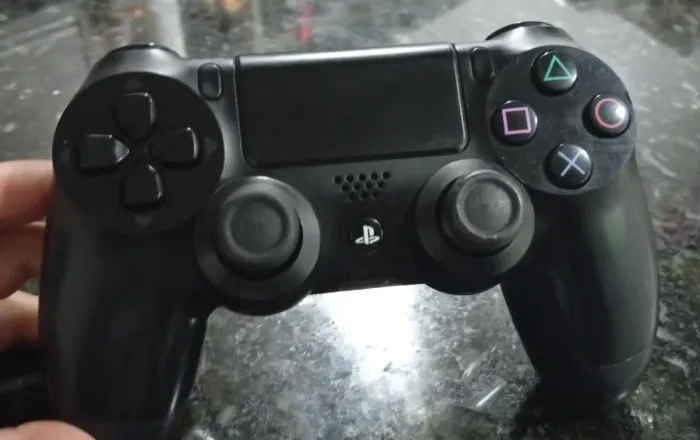 Manete play 4 em perfeito estado 