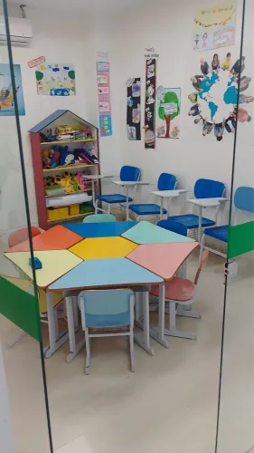 Liquidação de escola completa - Móveis, TVs e ar-condicionados - R$ 15.000,00