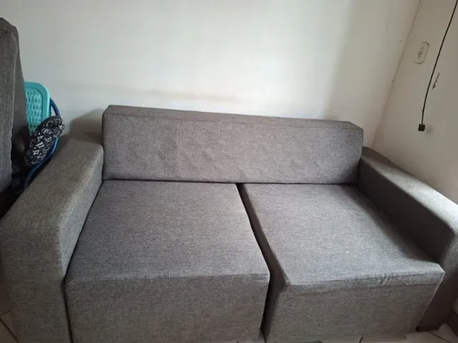 VENDE-SE SOFÁ RETRÁTIL EM TECIDO LINHO