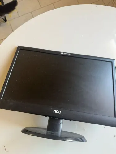Tela monitor + cabo VGA pra HDMI