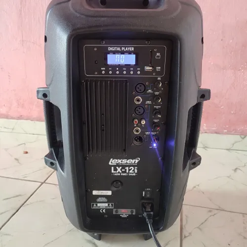 Caixa de som Ativa( amplificada ) 12"