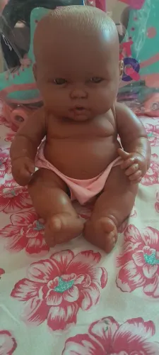 Vende-se bonecas