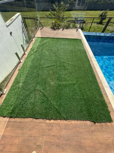 Grama Sintética 12m2 (2 peças 3X2m) excelente estado
