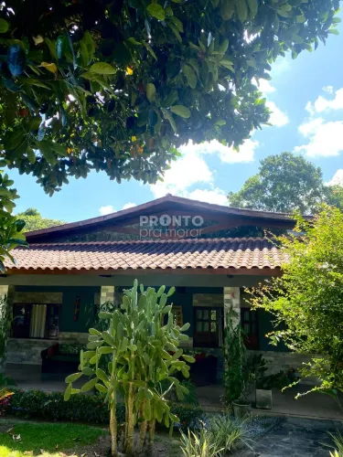 Casa de Condomínio com 6 quartos em ALDEIA