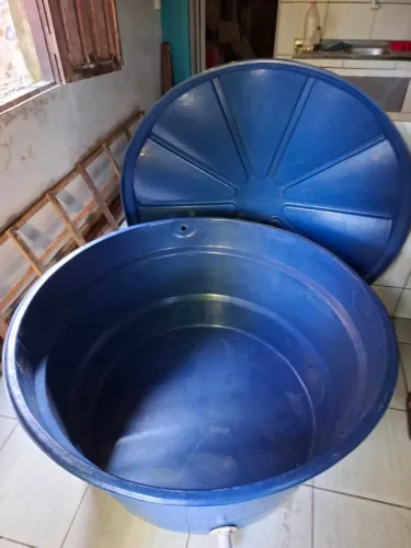 Caixa dágua seminova 500L (quinhentos litros)