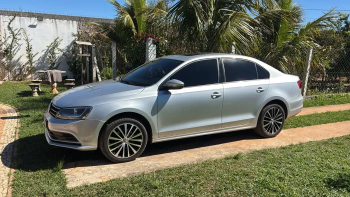 Volkswagen Jetta Comfortline 2.0 T.flex 8V 4P Tipt. 2015
