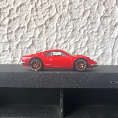 Hot Wheels Ferrari Dino 206