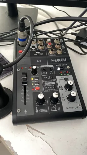 Mesa Interface de Áudio Yamaha AG03MK2