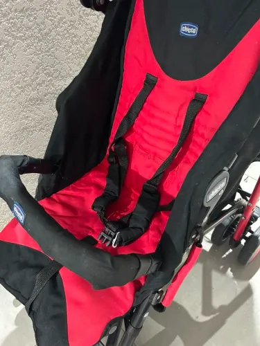Carrinho Chicco Echo Original - Vermelho e Preto