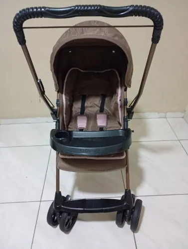 carrinho de bebê