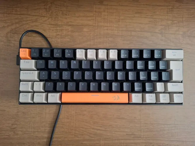 Teclado Mecânico Redragon Lakshmi Switch Brown | Ótimo Estado