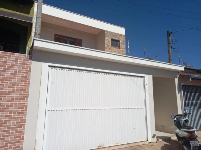 Sobrado para Locação no Santa Emília com 3 Dormitórios e Área Gourmet - Tatuí Interior de 