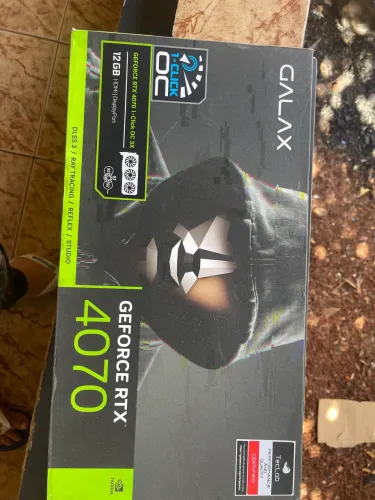 Rtx 4070 gigabyte 3 fans 12gb