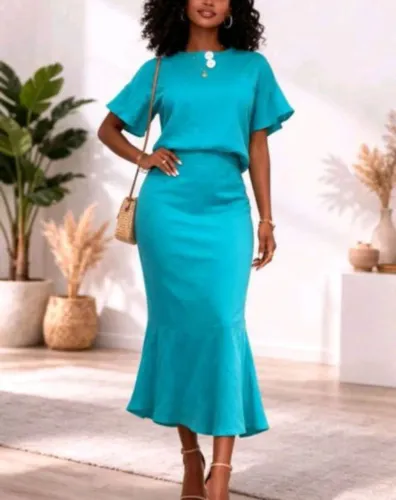 Conjunto feminino blusa e saia chique