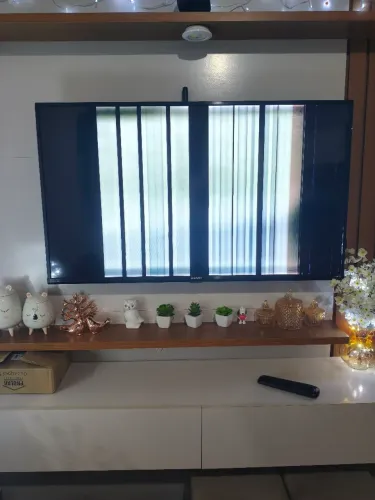 Televisão para retirada de peças