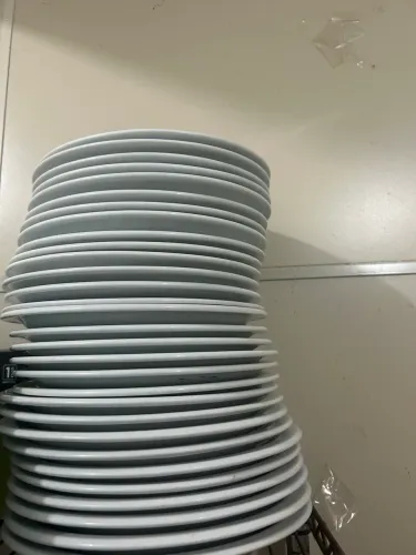 Vendo pratos para restaurante