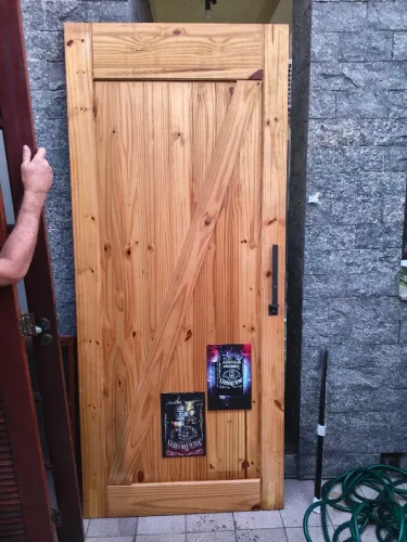 Porta Rústica Madeira Maciça Estilo Celeiro - Madeira Pesada