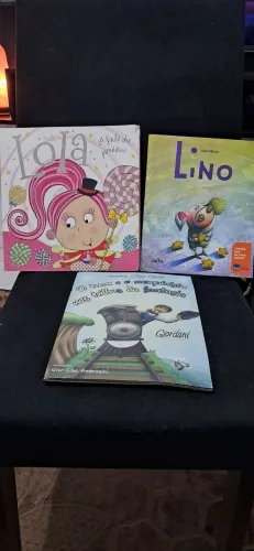 Livros infantis.