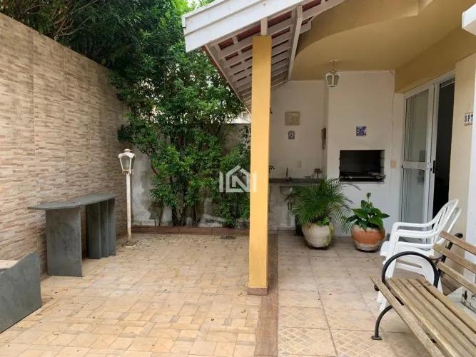 Casa para venda ou locação no condomínio Villaggio da Granja