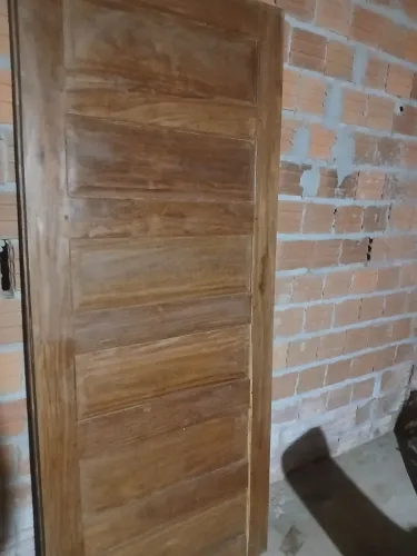 Porta de sucupira 0.85x2.10m *