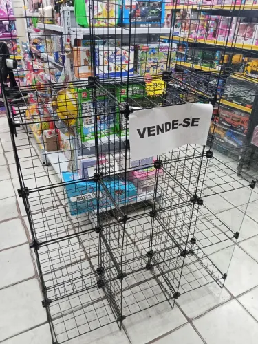 Prateleira aramado com vidro pra sair hj