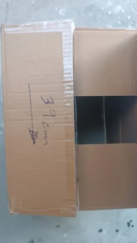 100 caixas de papelão