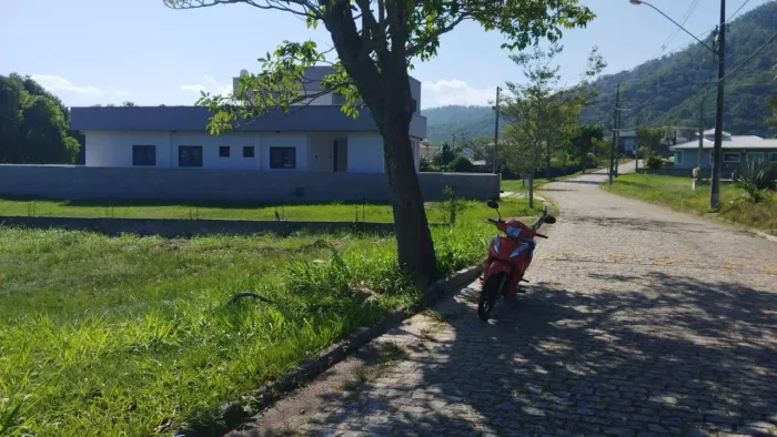 Terreno no Condomínio Gan Eden em Ubatiba - Maricá/RJ
