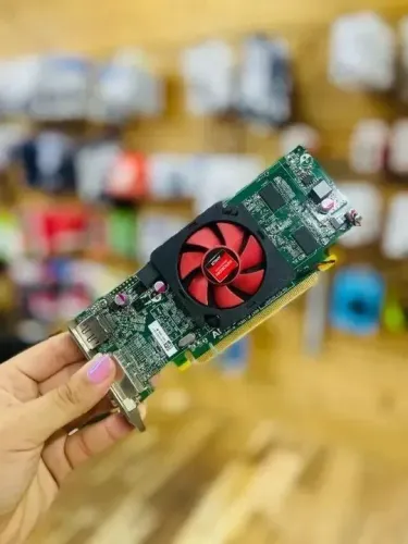 Placa de Vídeo AMD Radeon HD 7470 1GB DDR3 VGA DisplayPort PCI Express