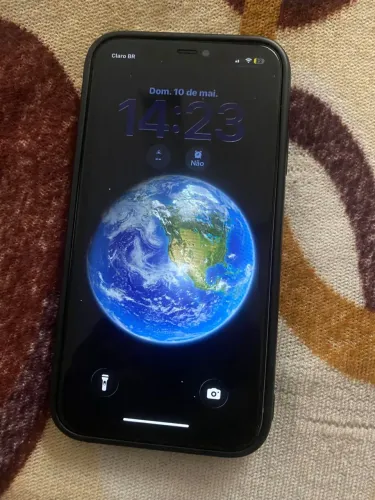 Troco por IPhone ,único defeito do celular é a câmera de trás ,bateria 100%tela nova!!!