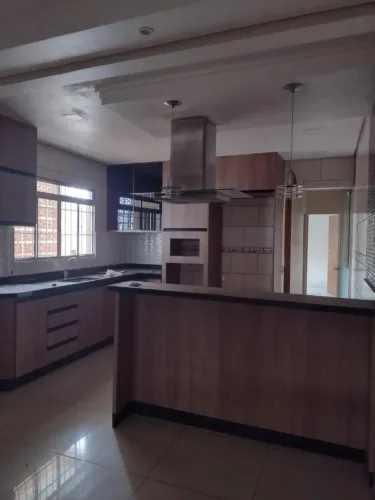 Casa à Venda em Barueri com 6 Casas - Excelente Investimento e Renda