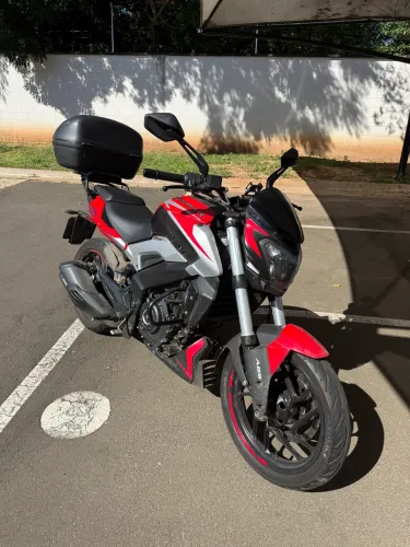Bajaj Dominar 250 ano 2024