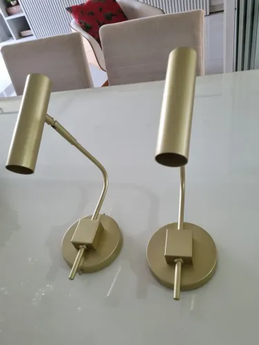 Vendo luminárias novas de parede ou painel dourada