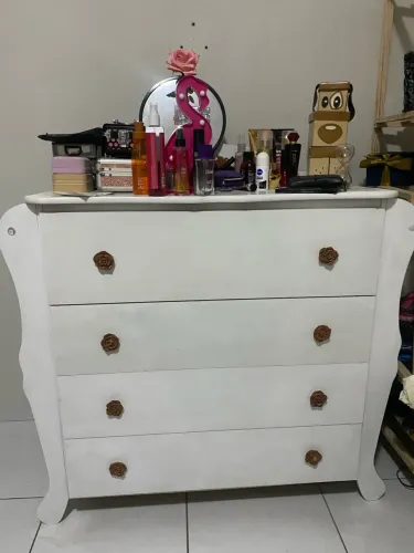 cômoda branca